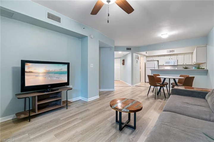4121 Residence Dr 303, Fort Myers, Florida 33901