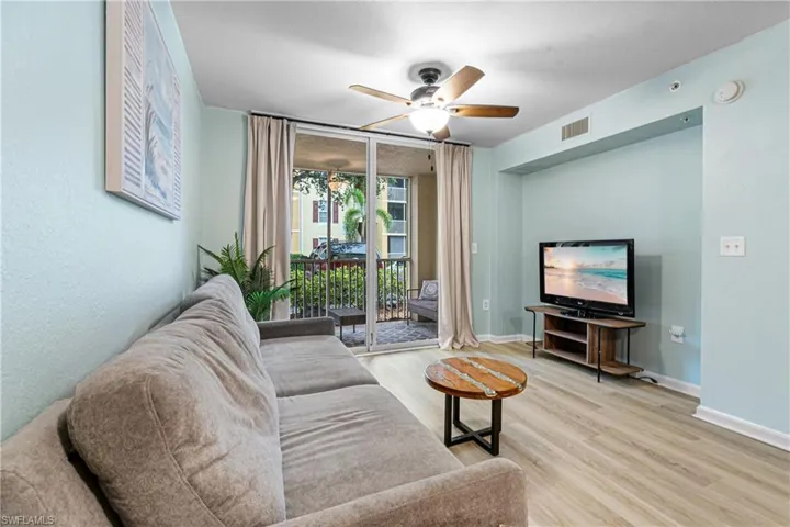 4121 Residence Dr 303, Fort Myers, Florida 33901