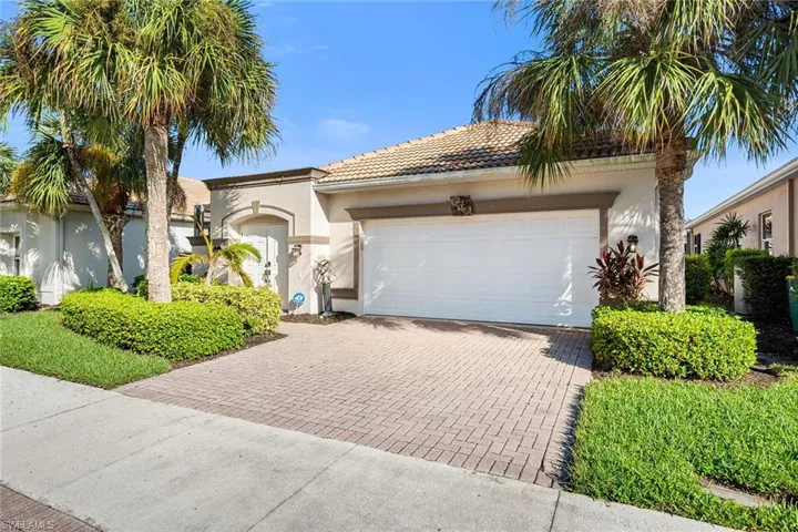 104 Glen Eagle Cir, Naples, Florida 34104