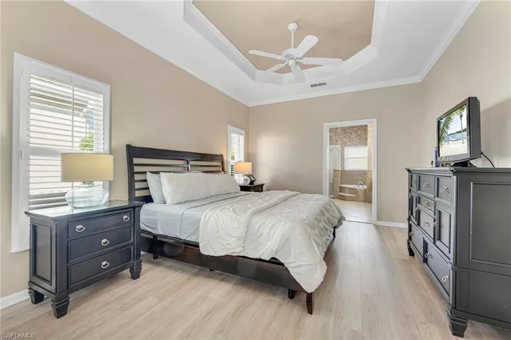 104 Glen Eagle Cir, Naples, Florida 34104