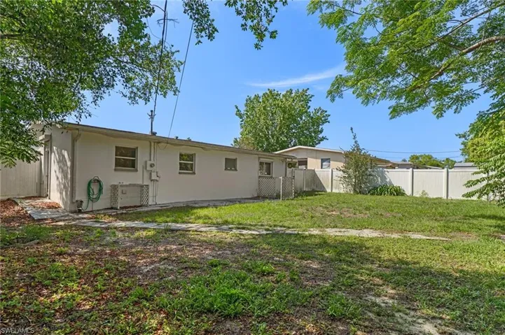 20 S Barbour  ST, Beverly Hills, FL 34465