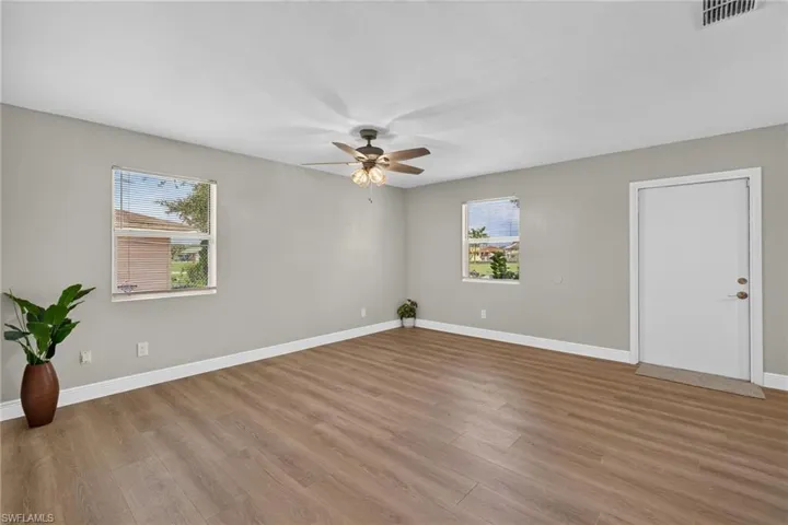 3656 Suntrust Dr, Fort Myers, Florida 33916