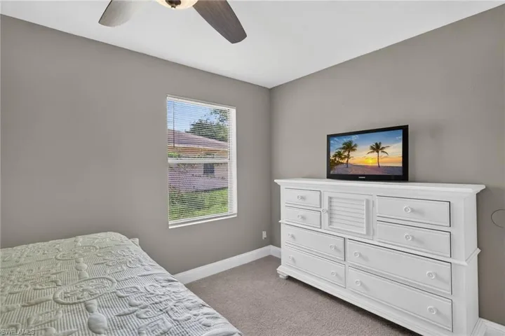 3656 Suntrust Dr, Fort Myers, Florida 33916