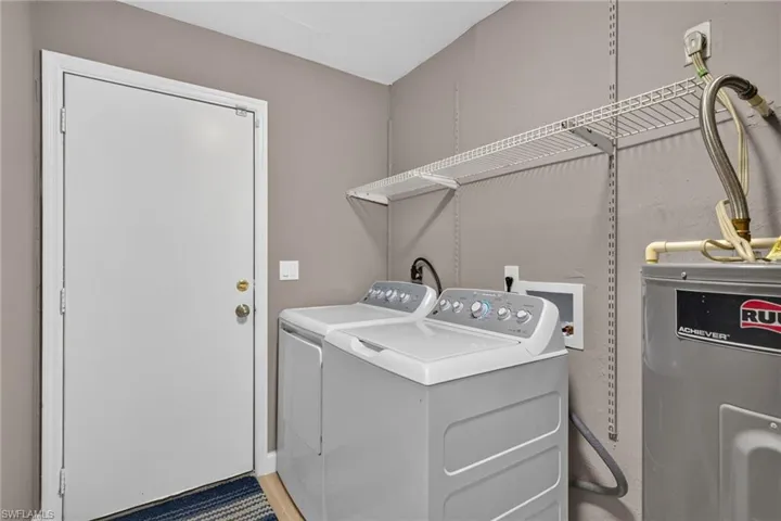 3656 Suntrust Dr, Fort Myers, Florida 33916