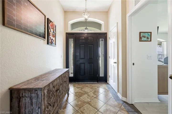 1605 Nw 23rd St, Cape Coral, Florida 33993