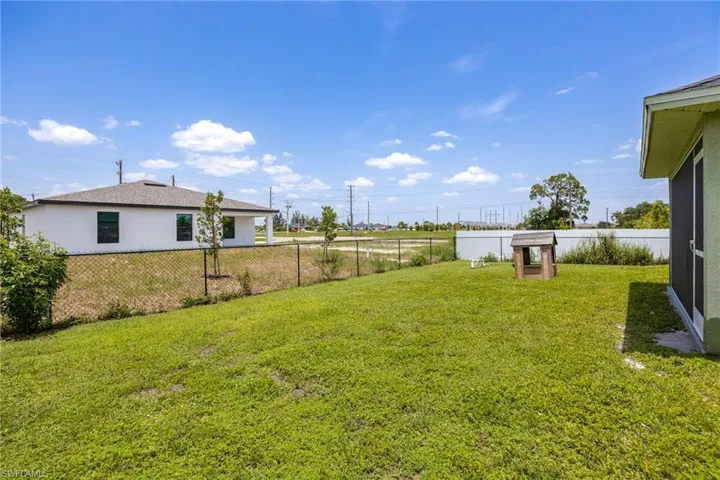 1605 Nw 23rd St, Cape Coral, Florida 33993