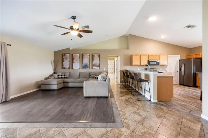 1605 Nw 23rd St, Cape Coral, Florida 33993