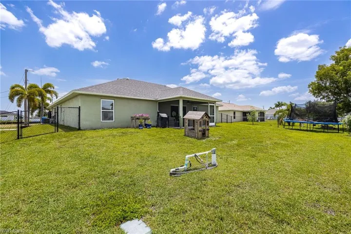 1605 Nw 23rd St, Cape Coral, Florida 33993