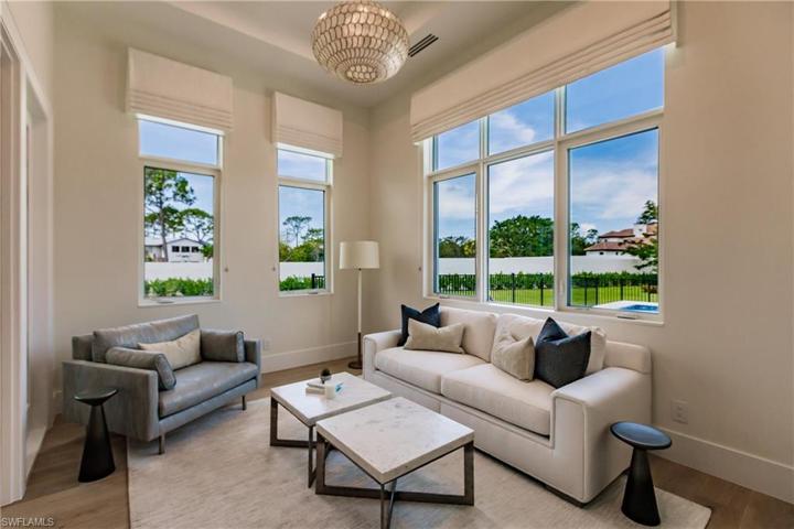 Master Bedroom Sitting Area