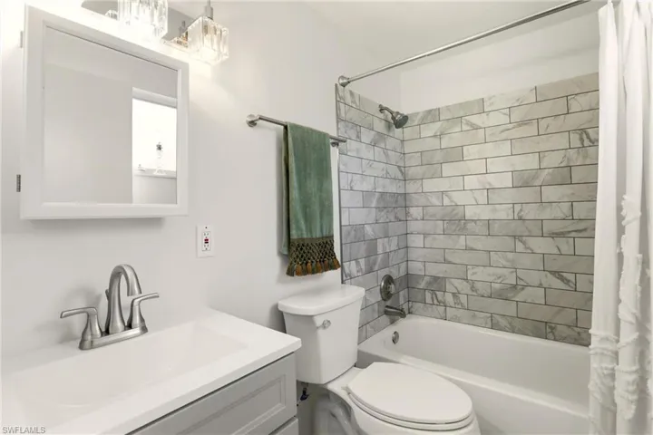 5242 32nd Ave Sw, Naples, Florida 34116