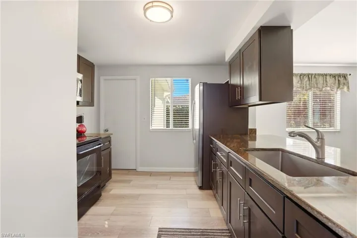 5242 32nd Ave Sw, Naples, Florida 34116
