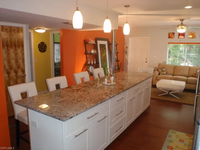 4722 SE 1st  PL, Cape Coral, FL 33904