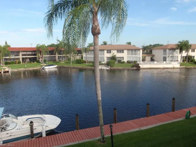 4722 SE 1st  PL, Cape Coral, FL 33904