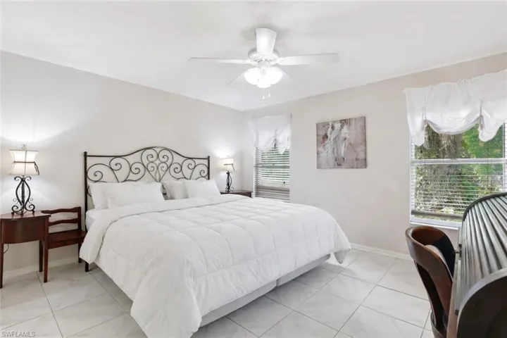 940 10th St Se, Naples, Florida 34117