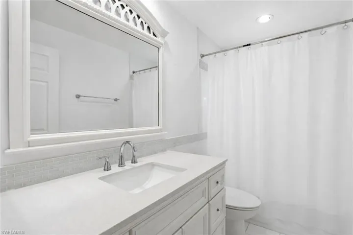 940 10th St Se, Naples, Florida 34117