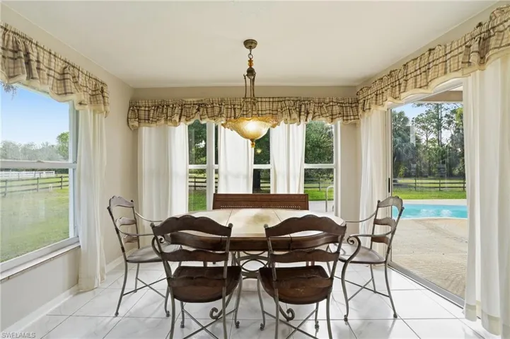 940 10th St Se, Naples, Florida 34117