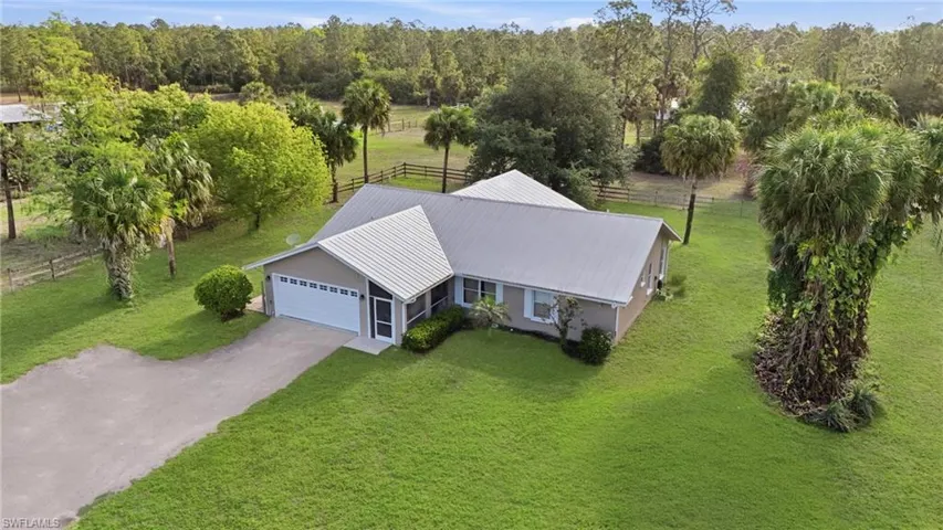 940 10th St Se, Naples, Florida 34117