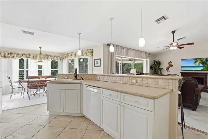 940 10th St Se, Naples, Florida 34117