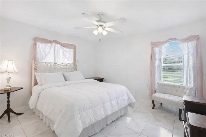 940 10th St Se, Naples, Florida 34117