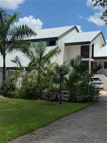15793  San Antonio  CT, Fort Myers, FL 33908