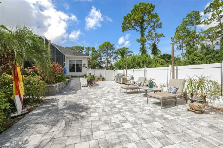 A wonderful, easy access ramp up to the pool area