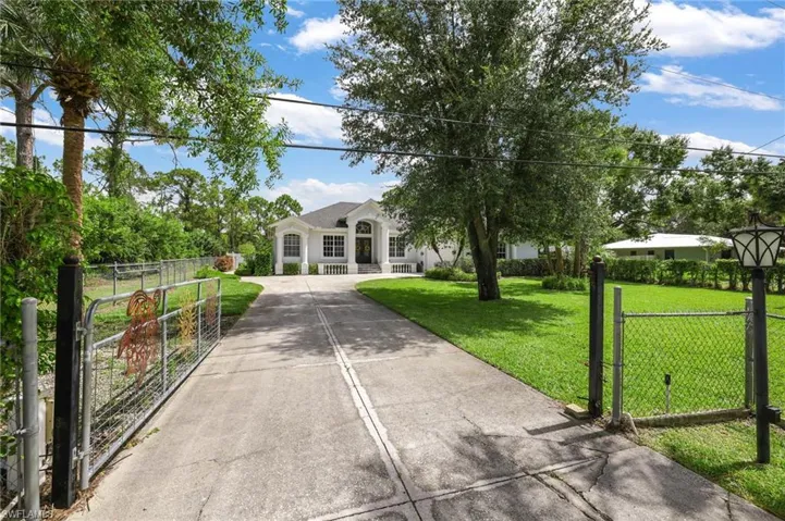 The security gate offers peace of mind & security