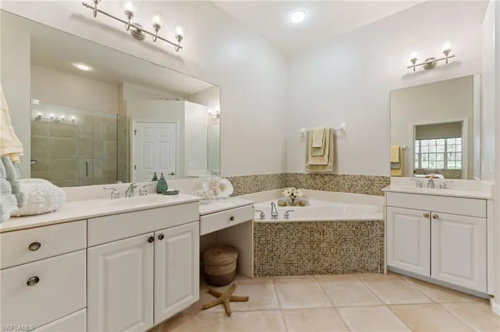 10000 Valiant Ct 201, Miromar Lakes, Florida 33913