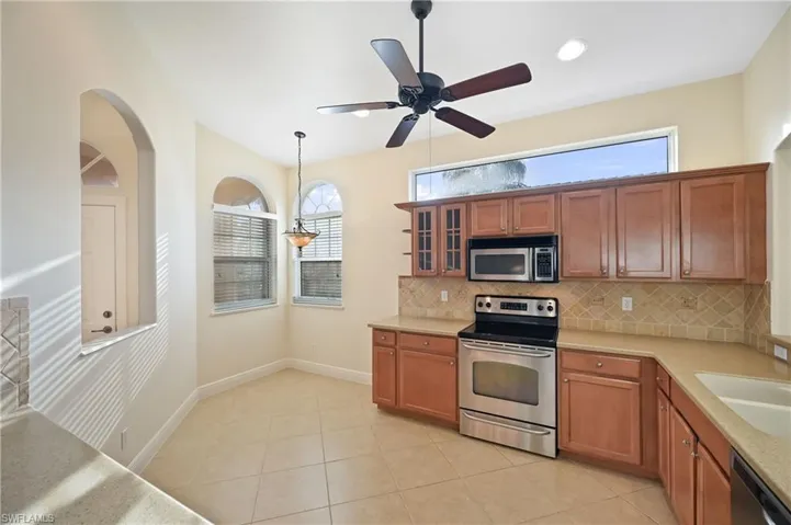 15318  Cortona  WAY, Naples, FL 34120