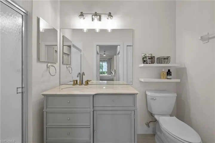 primary bathroom/with linen clost