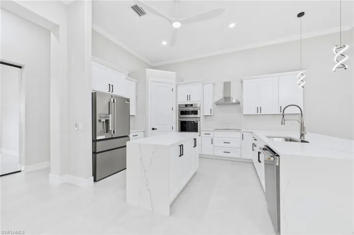 1817 Lagoon Ln, Cape Coral, Florida 33914