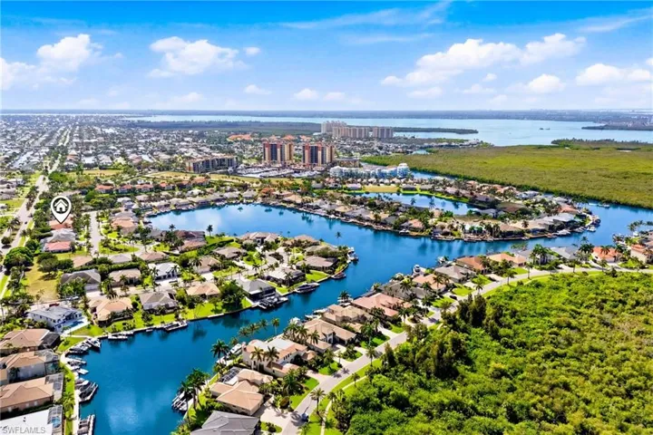 1817 Lagoon Ln, Cape Coral, Florida 33914