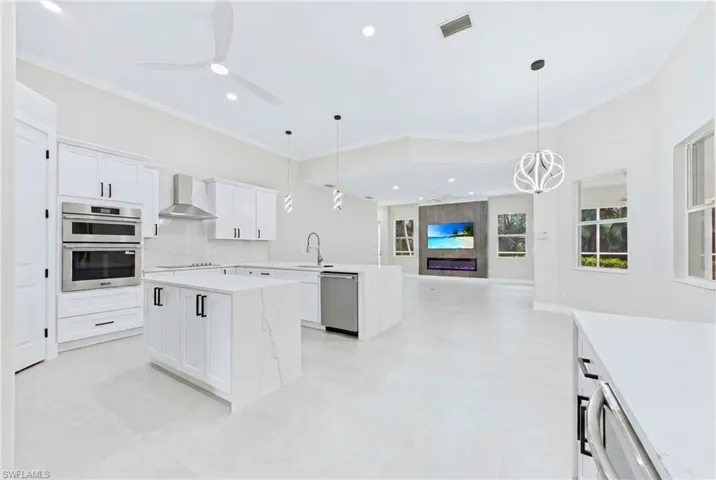 1817 Lagoon Ln, Cape Coral, Florida 33914