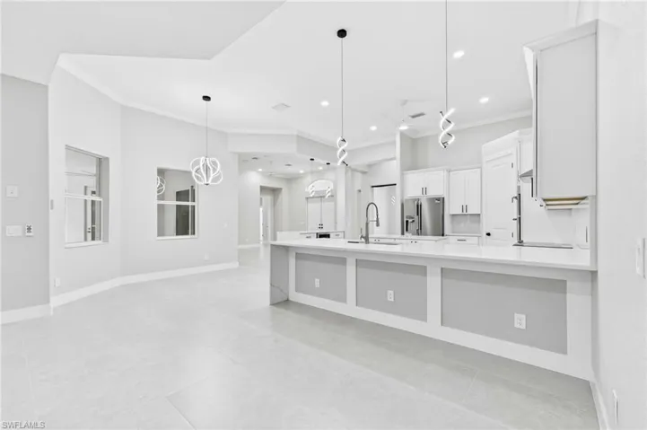 1817 Lagoon Ln, Cape Coral, Florida 33914