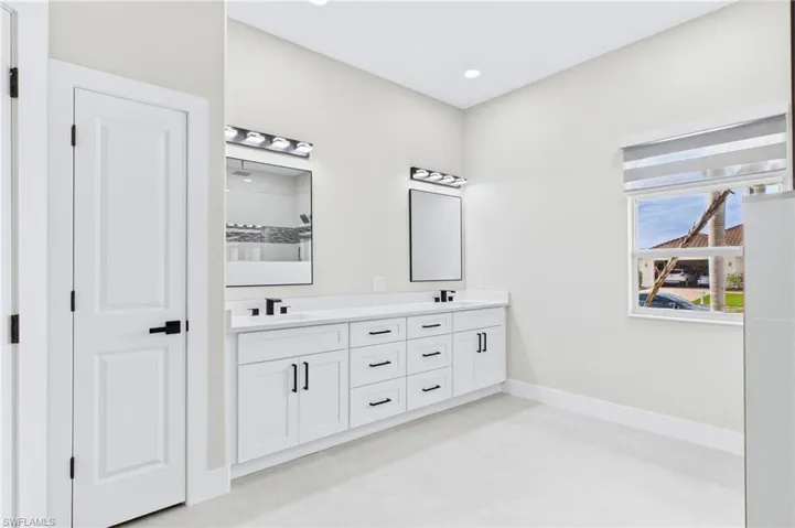 1817 Lagoon Ln, Cape Coral, Florida 33914