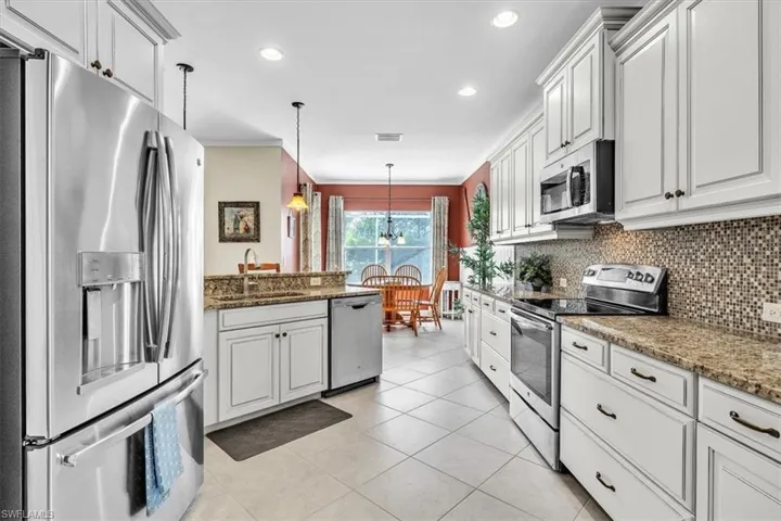 14024 Mirror Dr, Naples, Florida 34114
