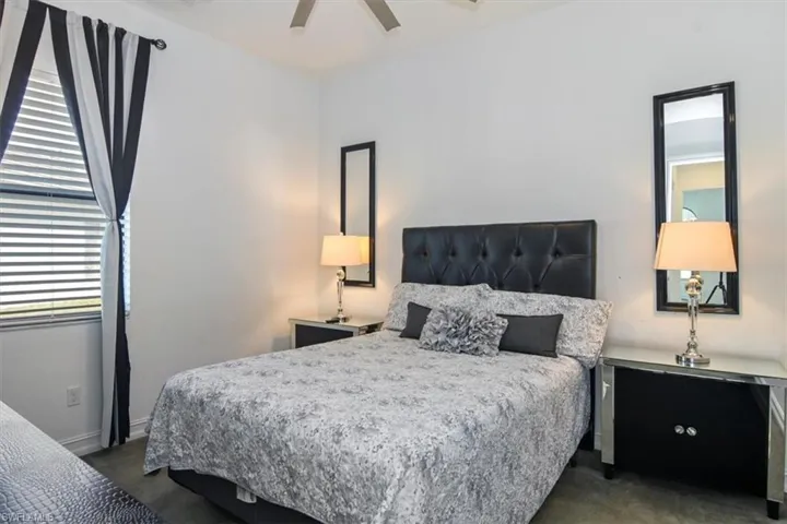 9236  Woodhurst  DR, Naples, FL 34120