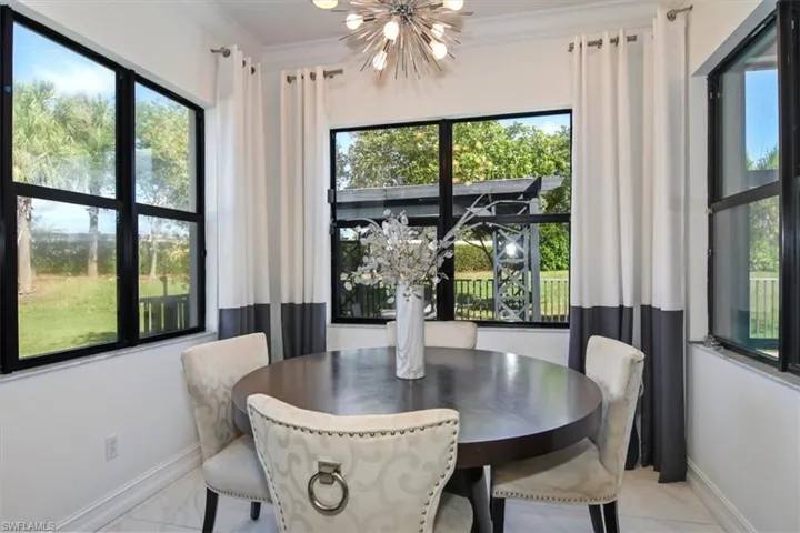9236  Woodhurst  DR, Naples, FL 34120