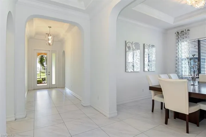 9236  Woodhurst  DR, Naples, FL 34120
