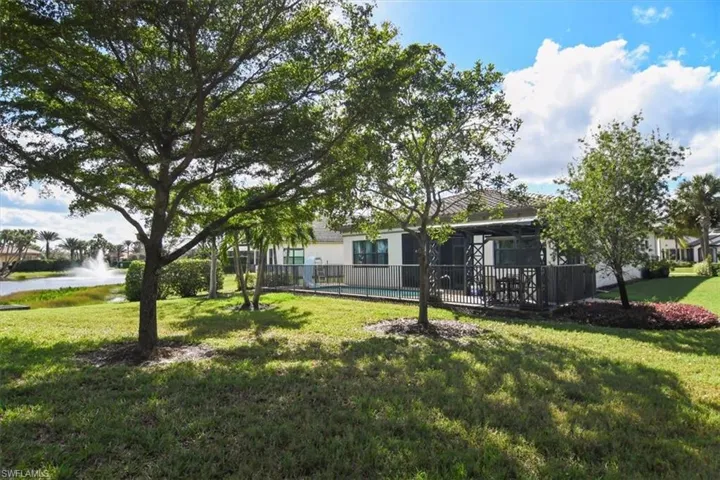 9236  Woodhurst  DR, Naples, FL 34120
