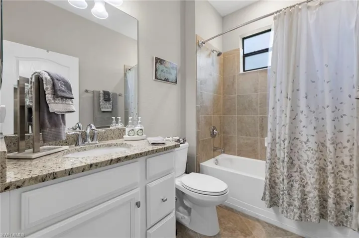 1st floor Guest Bathroom
