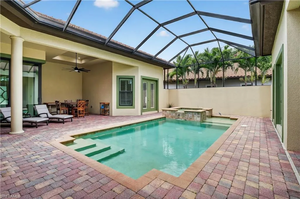 6528 Costa CIR, Naples, FL 34113,225051017