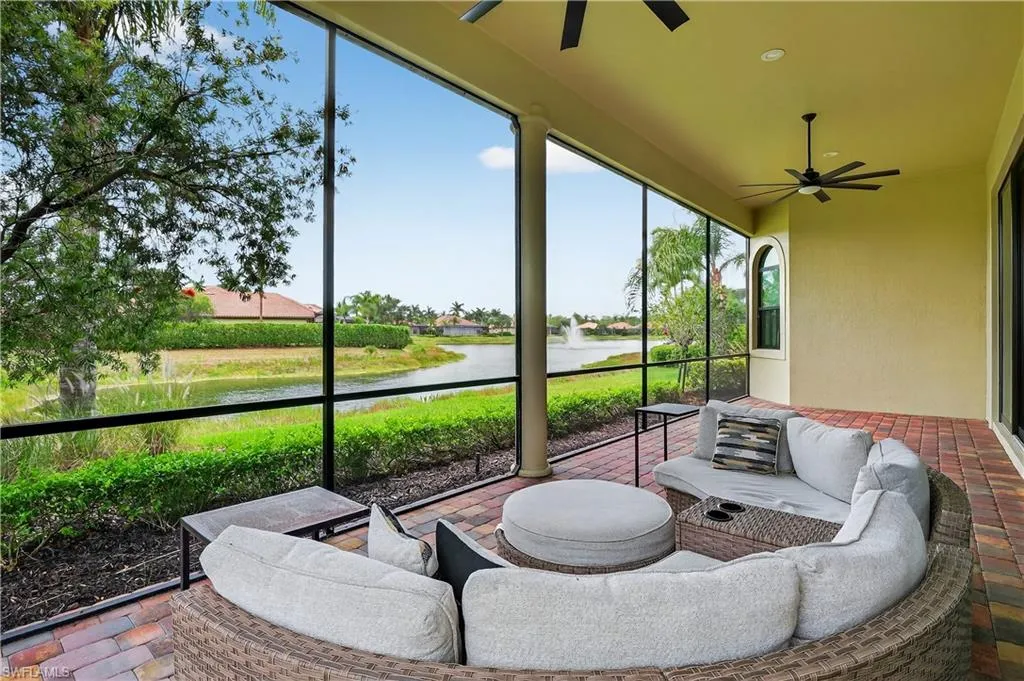 6528 Costa CIR, Naples, FL 34113,225051017