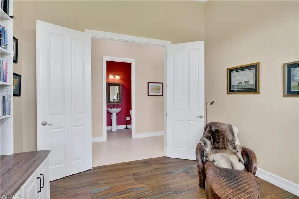 6528 Costa CIR, Naples, FL 34113,225051017