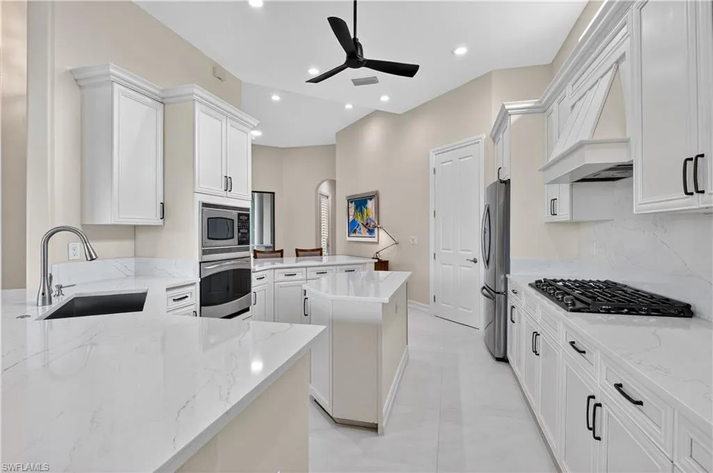 6528 Costa CIR, Naples, FL 34113,225051017