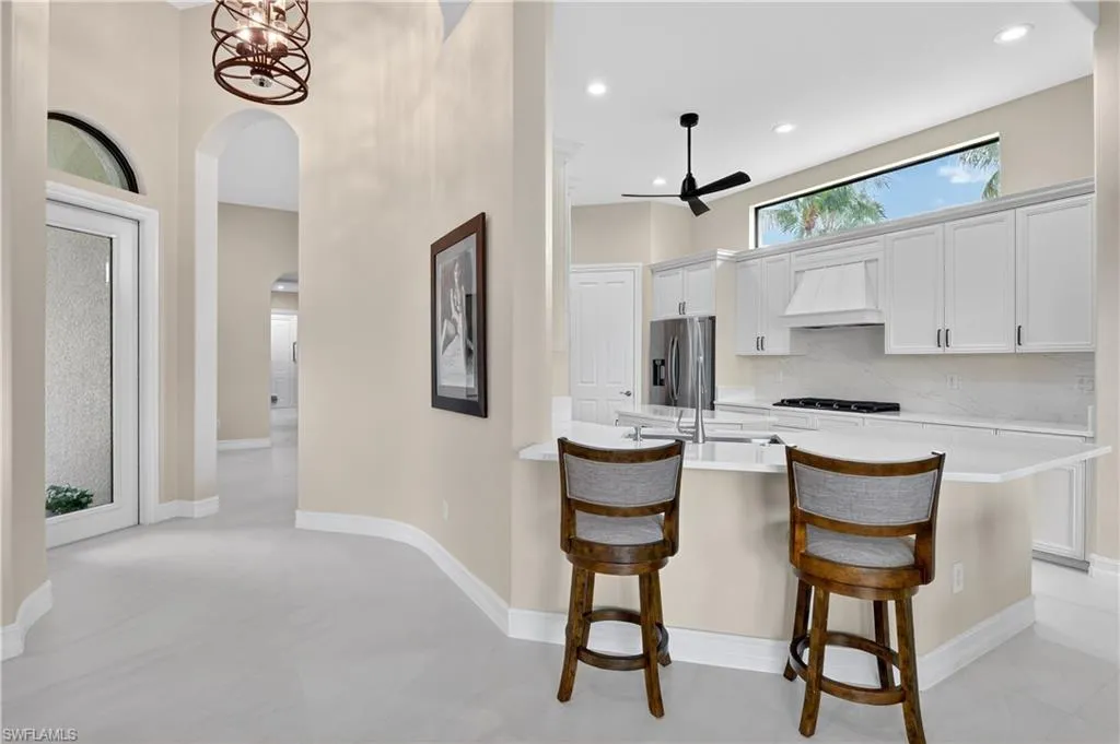 6528 Costa CIR, Naples, FL 34113,225051017