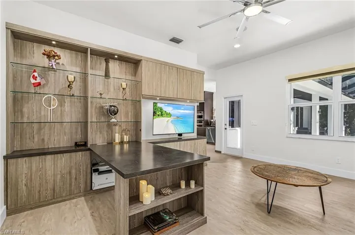 Office/TV room/ Bonus room