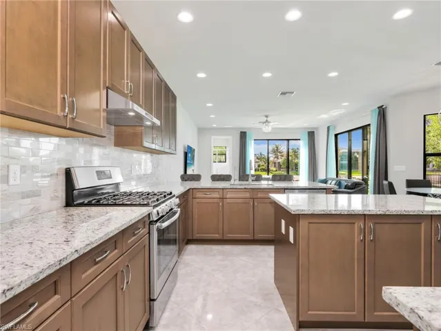 4716 Kensington Cir, Naples, Florida 34119