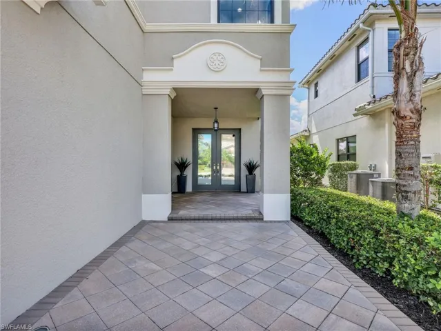 4716 Kensington Cir, Naples, Florida 34119