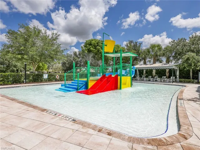 Clubhouse Splashpad
