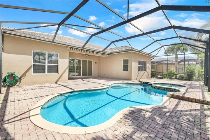 6592  Marbella  LN, Naples, FL 34105